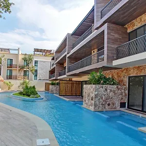 Apartment Exclusive Paramar Ve Penthouse In By Lockey For Walking To Commercial Zone In Aldea Zama 